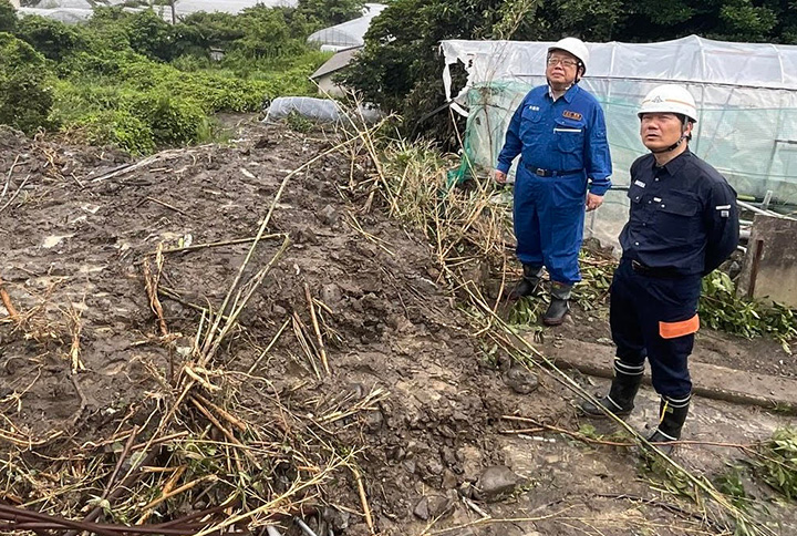 公明党静岡県本部の各議員が台風10号の被災現場へ急行！