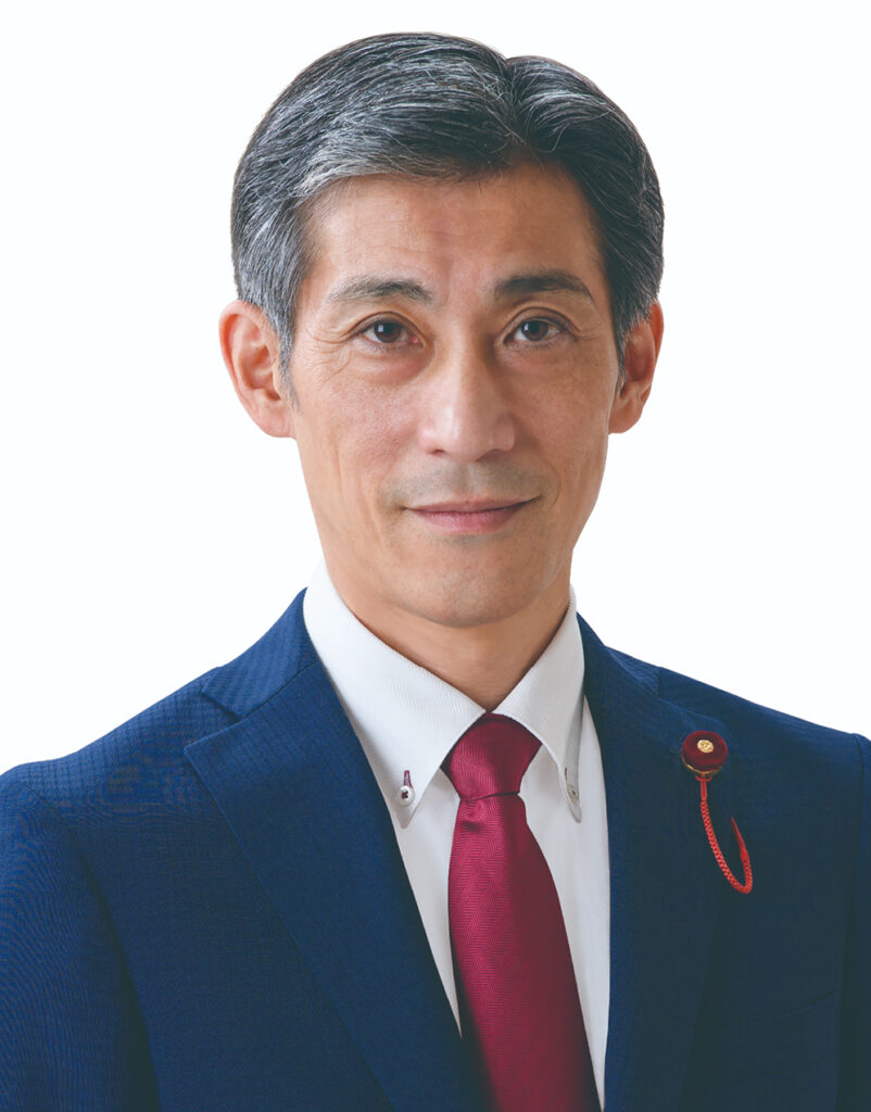 井上　智仁